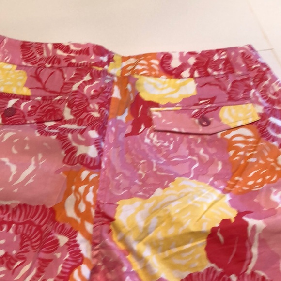 Lilly Pulitzer shortssize 14 (UNICORN)